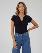 Basica Mujer Kiwi - Negra