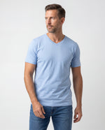 Camiseta Hombre Cuello V - Azul Claro