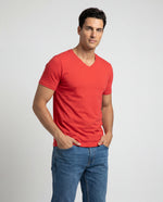 Camiseta Hombre Cuello V - Roja